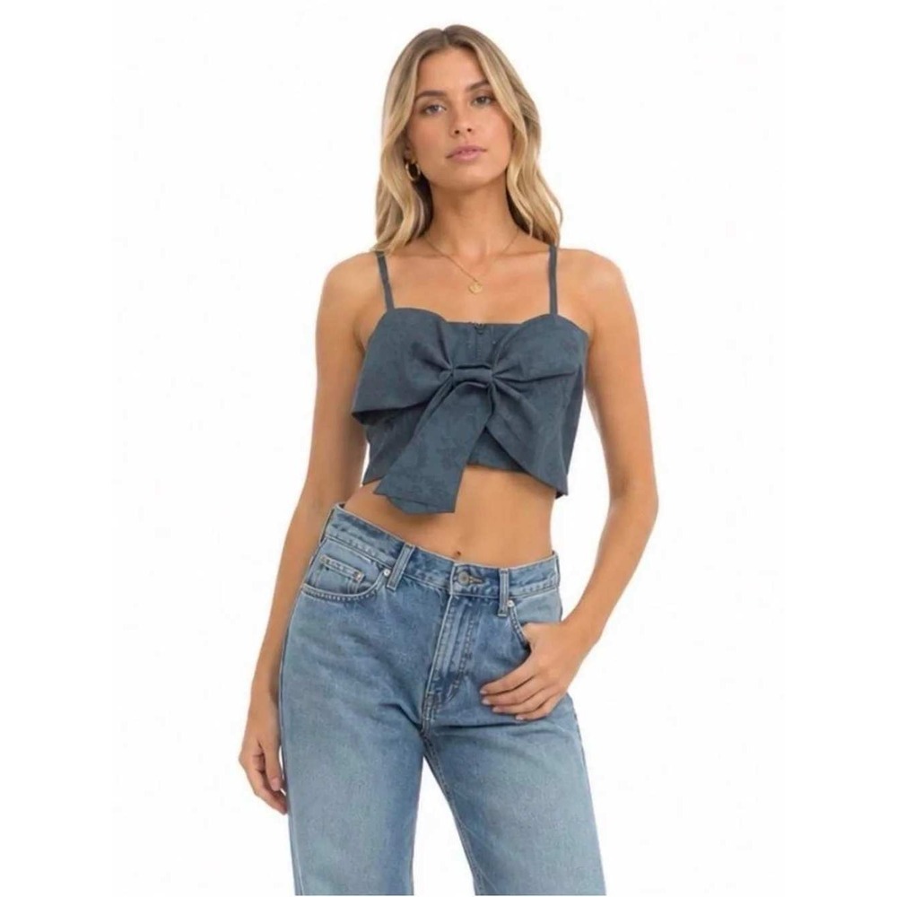 Kimchi Blue Women Blue Damask Floral Bow Front Smocked Crop Top Small